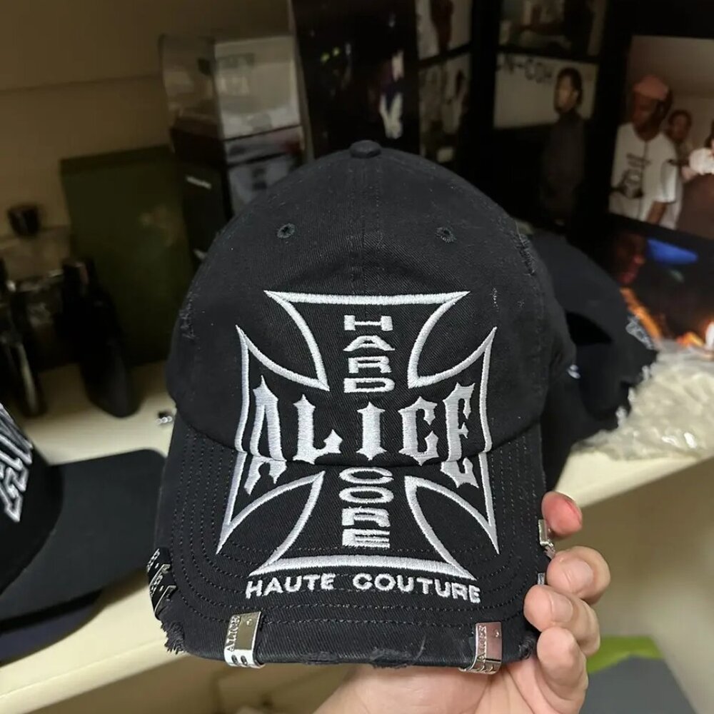 Alice Black & White Embroidered Cross logo destruction duck tongue